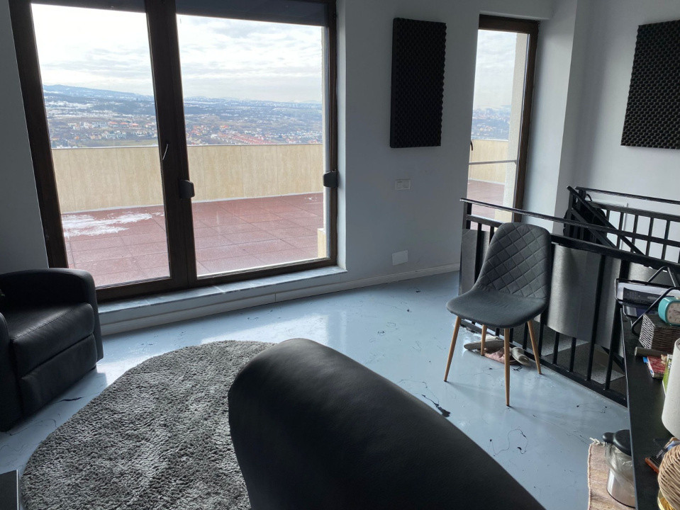 Casă elegantă în Borhanci – liniște, lumină și natură la tine acasă