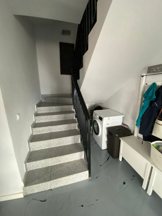 Casă elegantă în Borhanci – liniște, lumină și natură la tine acasă