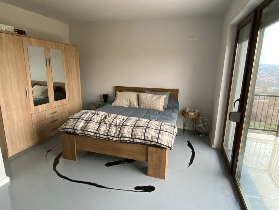 Casă elegantă în Borhanci – liniște, lumină și natură la tine acasă