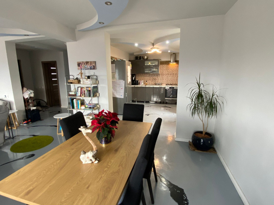 Casă elegantă în Borhanci – liniște, lumină și natură la tine acasă