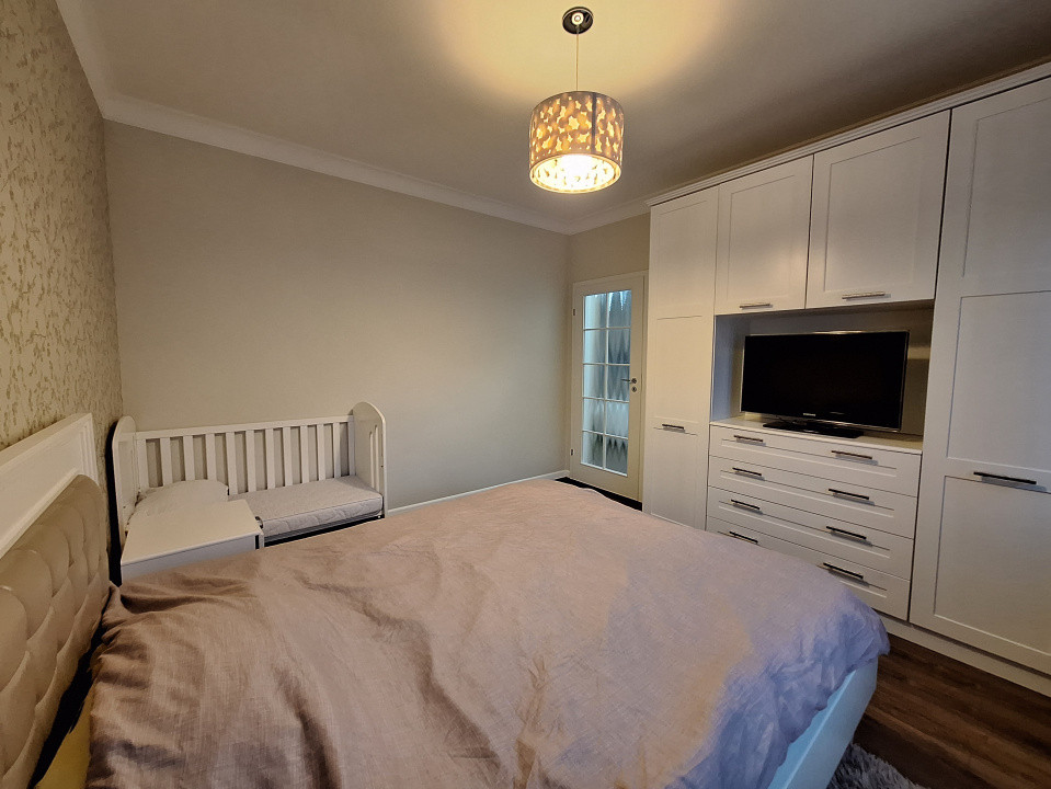 Apartament cu 3 camere, 65 mp, balcon, zona Stadionului