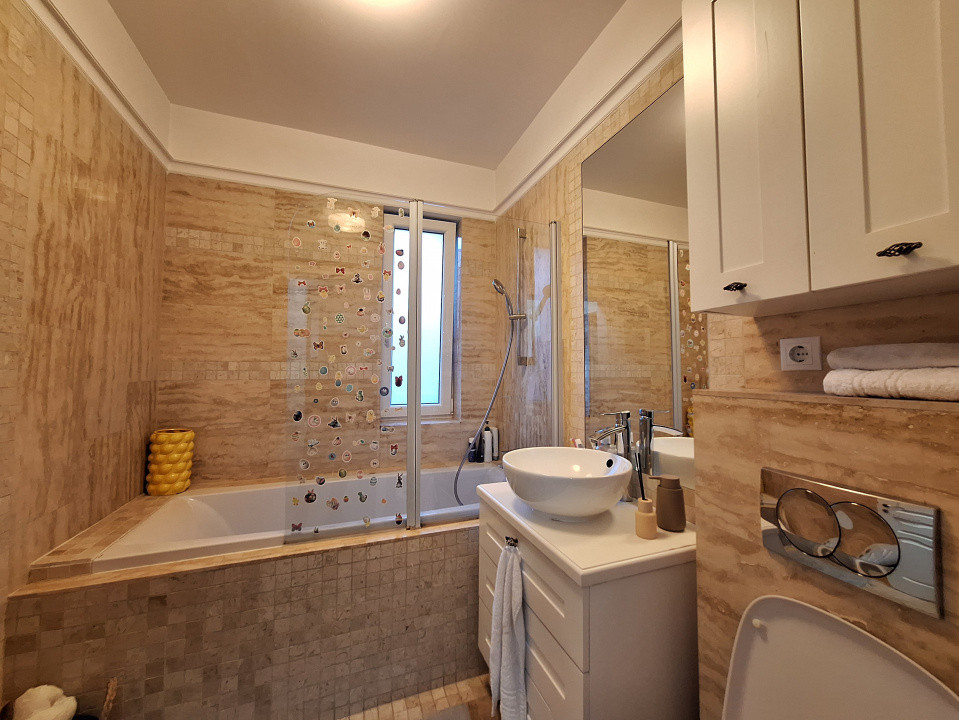 Apartament cu 3 camere, 65 mp, balcon, zona Stadionului