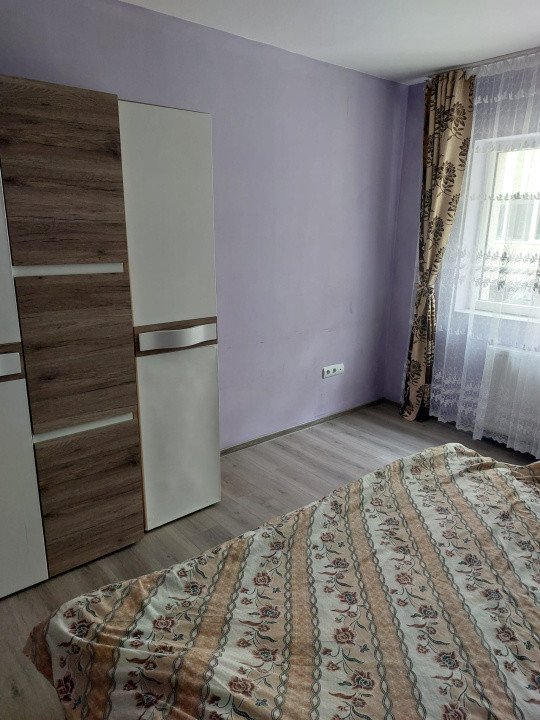 Apartament cu 3 camere pe Eroilor Floresti
