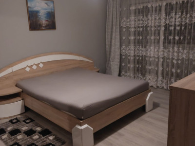 Apartament cu 3 camere pe Eroilor Floresti