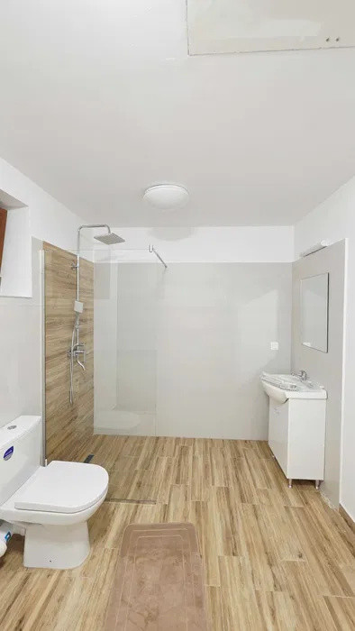 Apartament 3 camere ,64mp ,zona dambu rotund